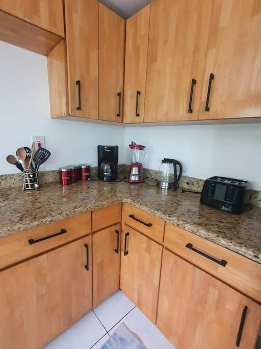 Townhouse By The Bay, Little Bay Country Club ,Negril Villa Orange Bay Екстериор снимка